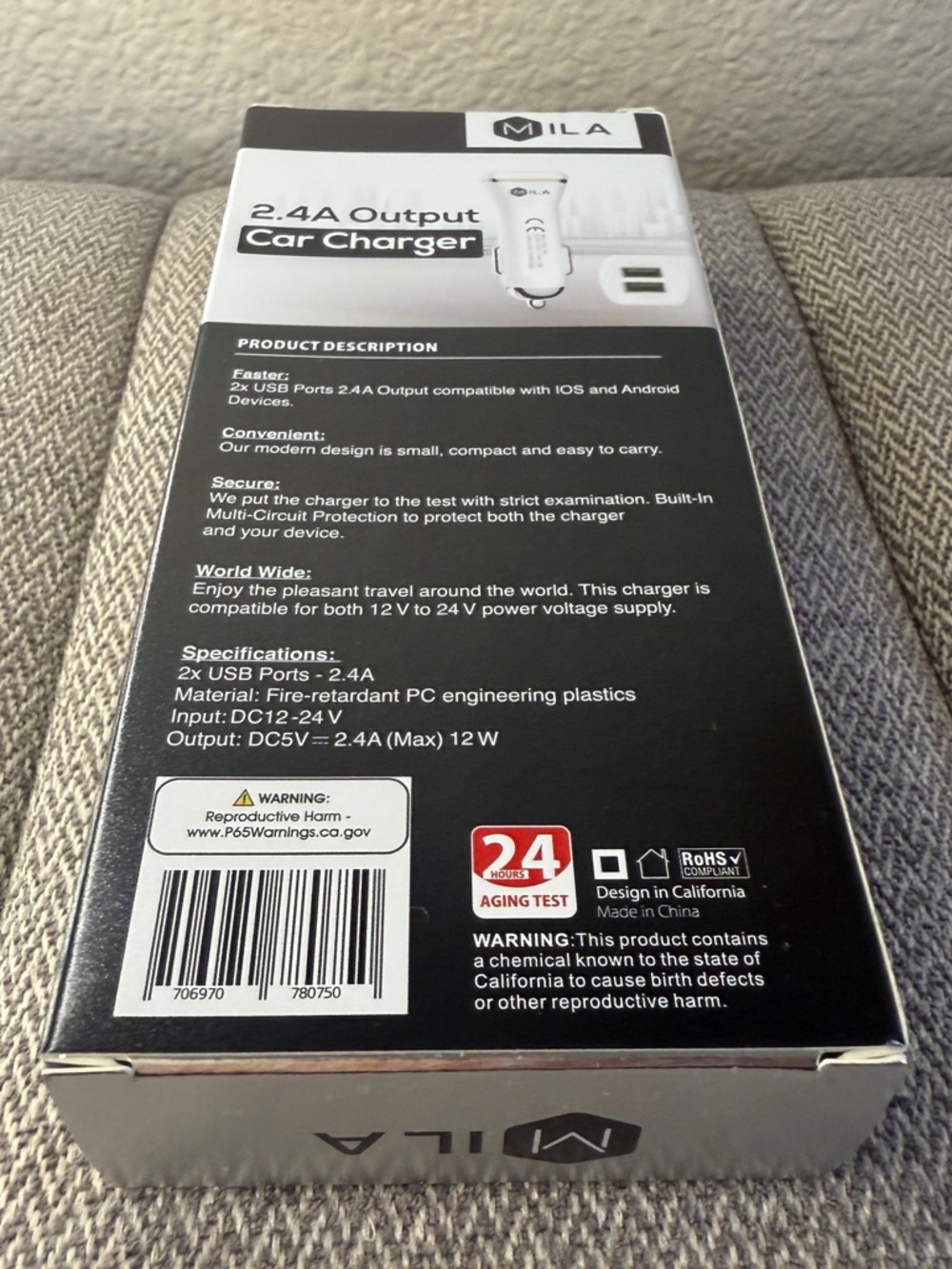 Car Charger Dual-Port With 2.4A Output With Lightning Cable in White - Picture 5 of 11